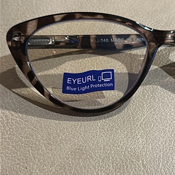 Reading Glasses Cat Eye  +1.50 Blue Light Filter - Picture 3 of 4